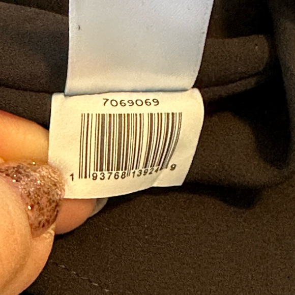 CeCe Metallic black silver top size M off the shoulder halter top with bow🖤 - Picture 13 of 13